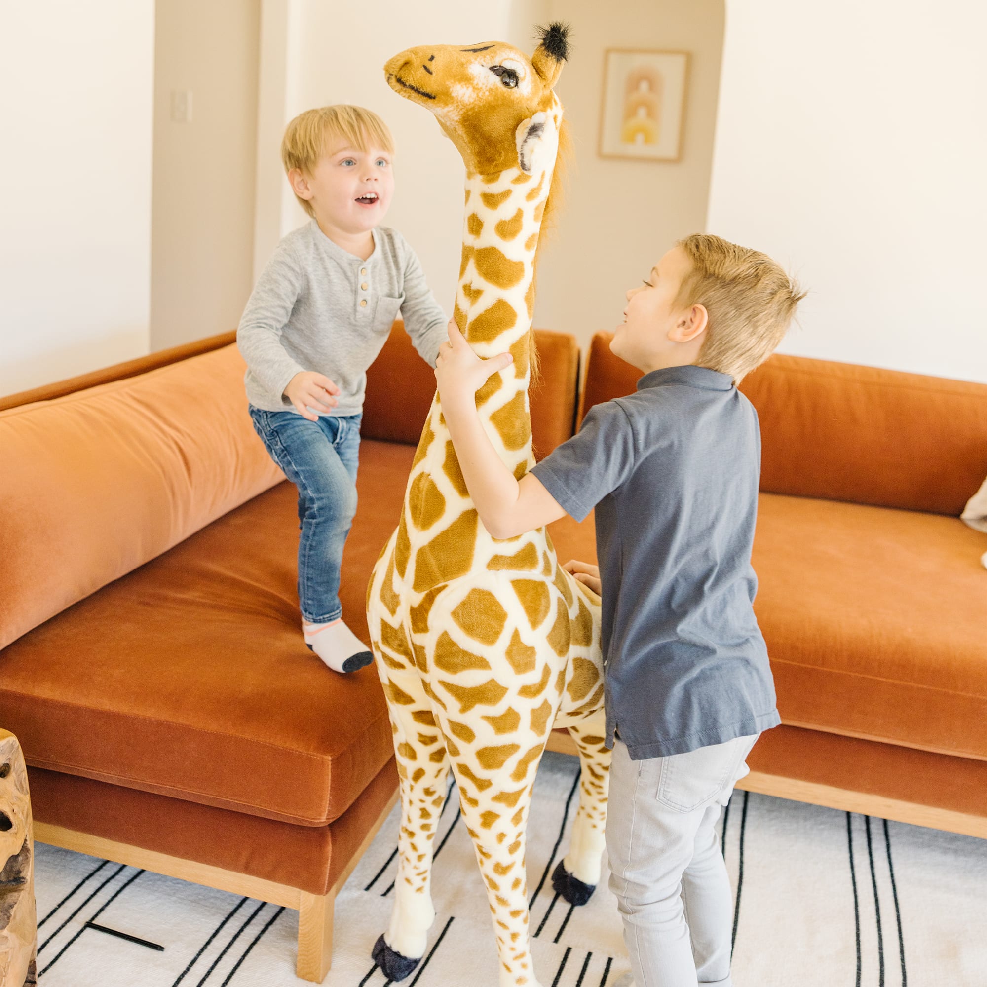 4 foot online stuffed giraffe