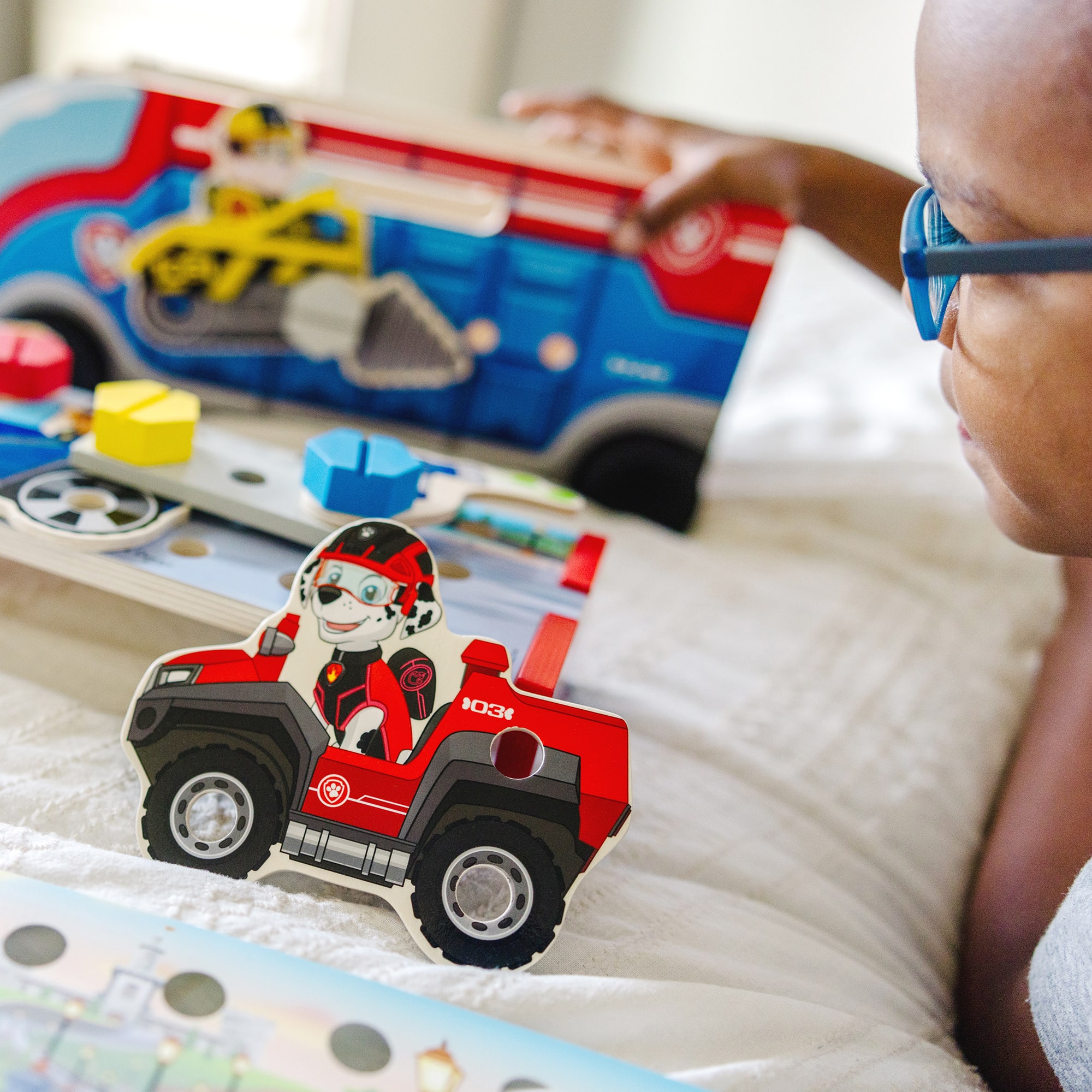 Melissa & Doug PAW Patrol Camion per le missioni, Giochi in legno per  bambini, Costruisci e