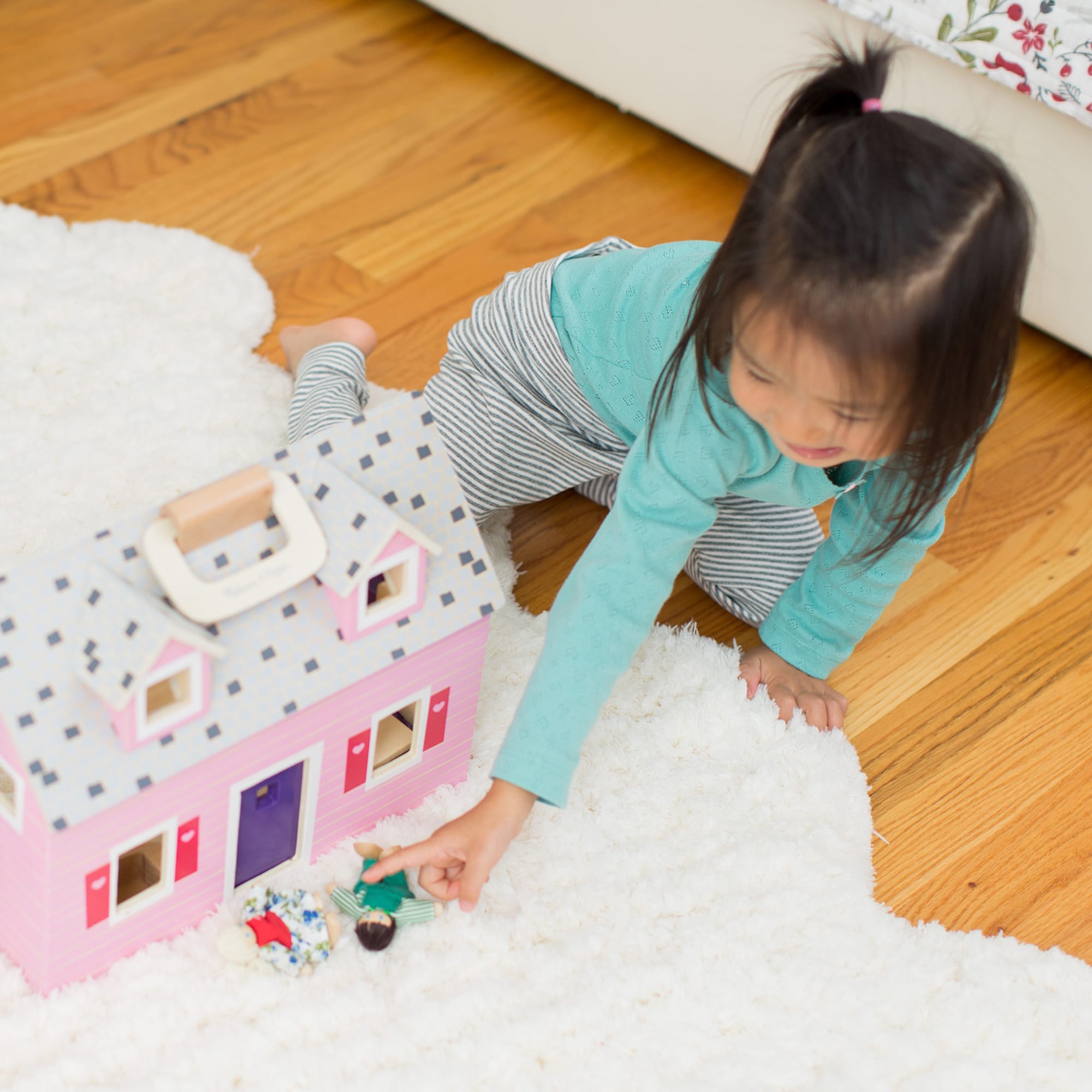 Melissa & Doug Fold & Go Dollhouse